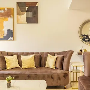 Leen Homes-jbr -spacious 4 Bedroom Guest house Dubai