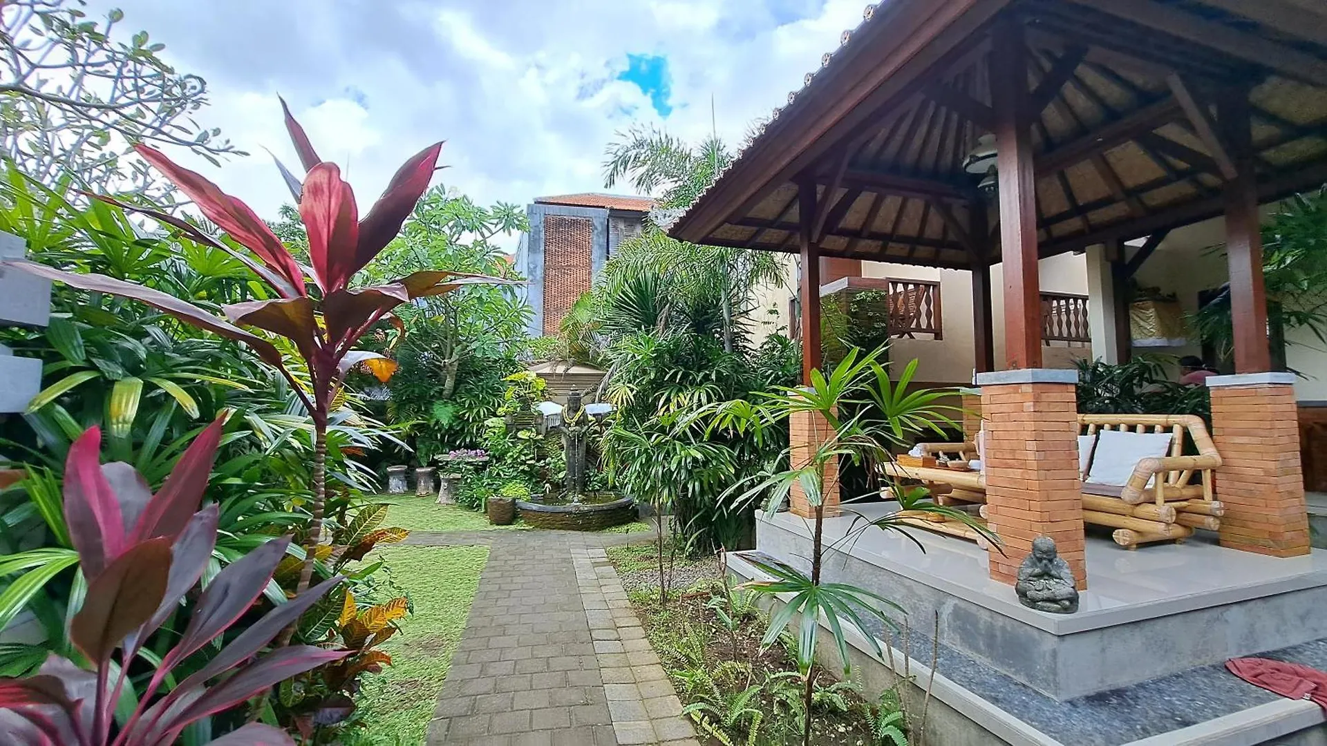 Hotel Sahadewa House à Ubud Maison d'hôtes