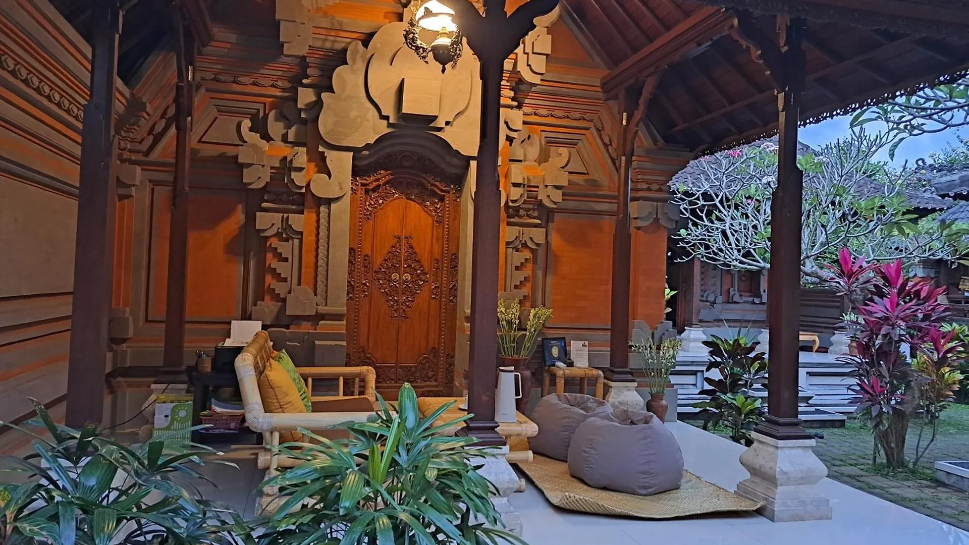乌布 萨哈德瓦旅馆酒店 印尼