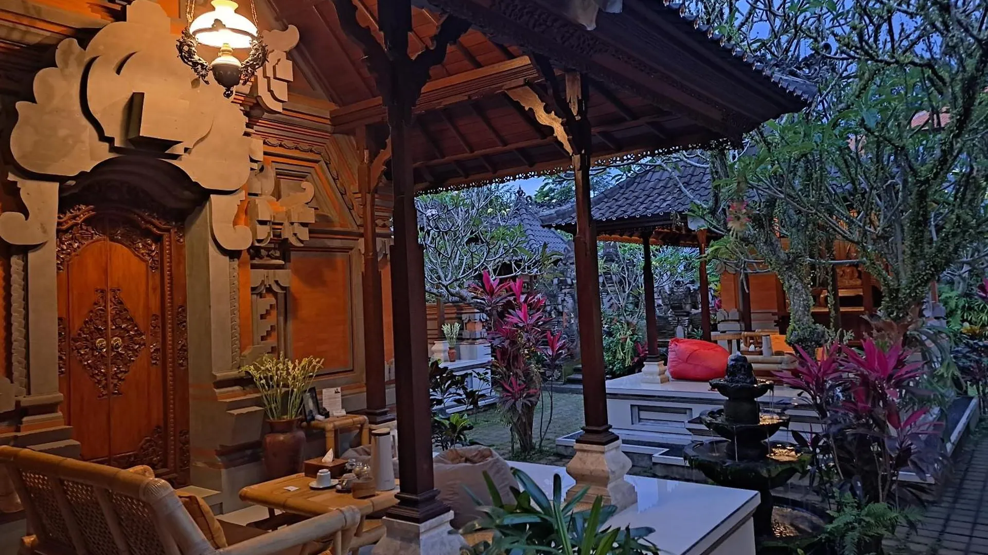 乌布 萨哈德瓦旅馆酒店